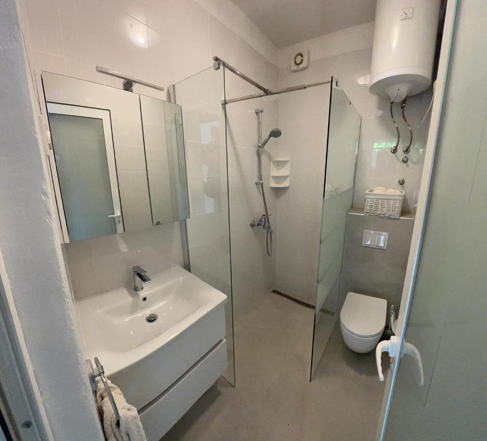 Apartmani Tonko Račišće Dış mekan fotoğraf